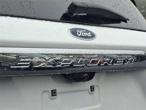 Used 2023 Ford Explorer XLT w/ Equipment Group 202A image 29