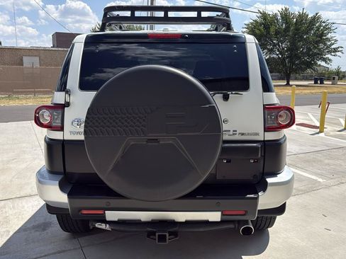 Used 2012 Toyota FJ Cruiser 2WD w/ Upgrade Pkg image 13