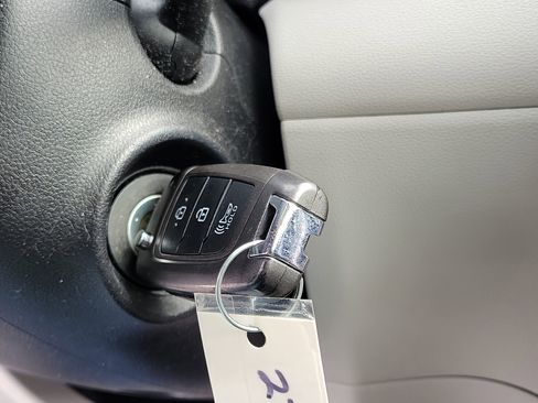 Used 2023 Hyundai Tucson SE image 28