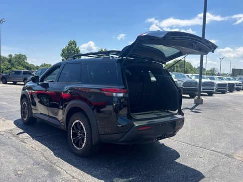 Used 2024 Nissan Pathfinder Rock Creek AWD/4WD image 18