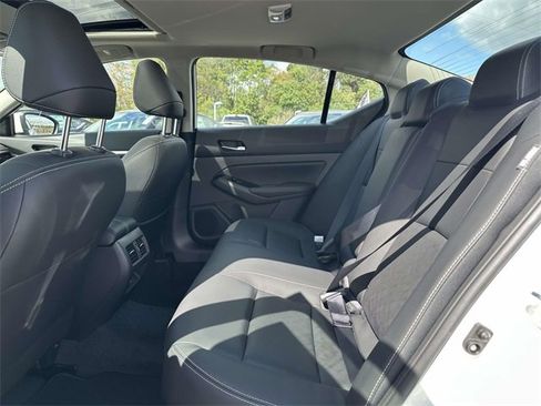 New 2025 Nissan Altima 2.5 SL image 13