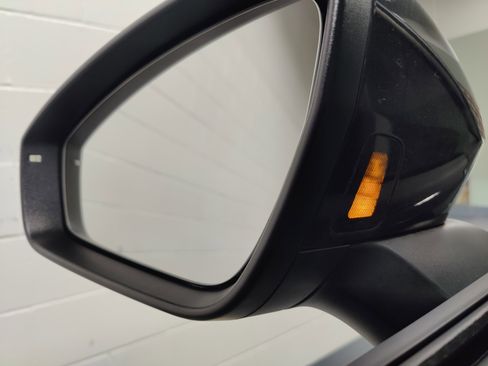 Used 2023 Volkswagen ID.4 Pro S AWD/4WD image 10