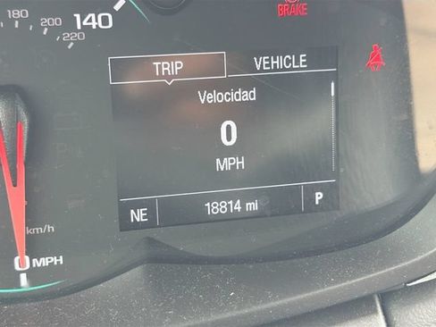 Used 2021 Chevrolet Trax LT w/ LT Convenience Package FWD image 14