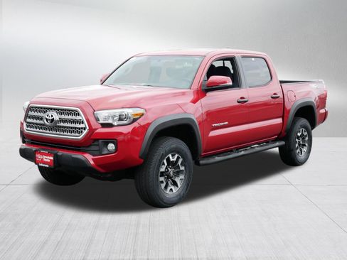 Used 2016 Toyota Tacoma TRD Off-Road w/ Premium & Technology Package AWD/4WD image 3