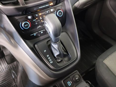 Used 2020 Ford Transit Connect XL image 7