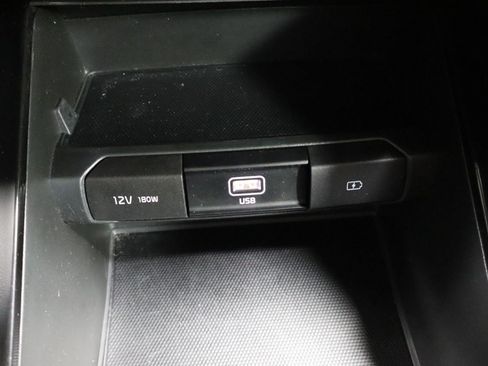 Used 2020 Kia Telluride S w/ S 8 Passenger Seating Package AWD/4WD image 22