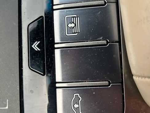 Used 2020 Lexus LS 500 w/ Interior Upgrade Package image 35