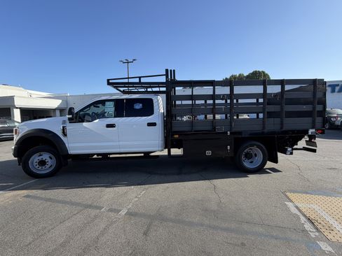 Certified 2022 Ford F550 2WD Crew Cab Super Duty w/ XLT Value Package image 4