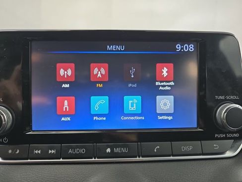 Used 2025 Nissan Sentra S FWD image 27