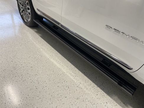 Used 2024 GMC Yukon Denali Ultimate image 15