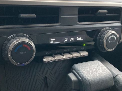 Used 2025 Toyota 4Runner SR5 image 23