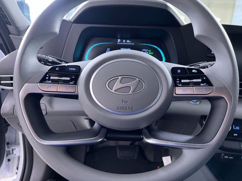 New 2025 Hyundai Elantra Blue image 15