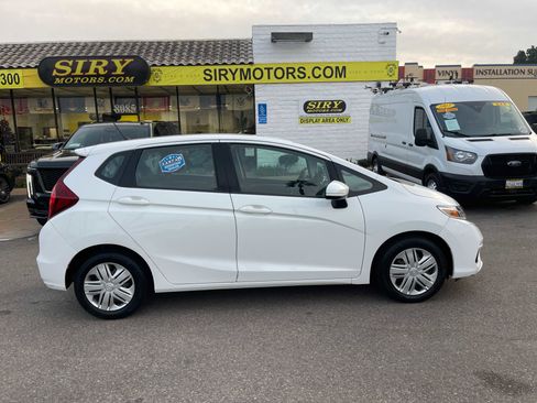 Used 2018 Honda Fit LX image 2