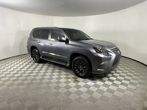 Used 2017 Lexus GX 460 Premium w/ Premium Package image 6