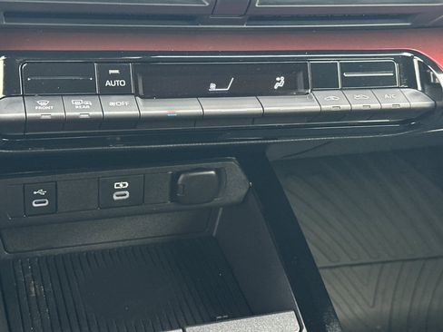 Certified 2024 Toyota Prius Prime SE image 23