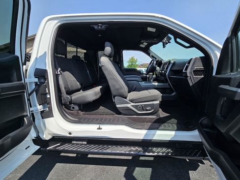 Used 2016 Ford F150 XLT w/ Equipment Group 302A Luxury AWD/4WD image 17
