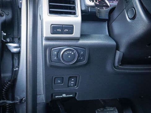 Used 2021 Ford F250 Lariat w/ Tremor Off-Road Package image 21