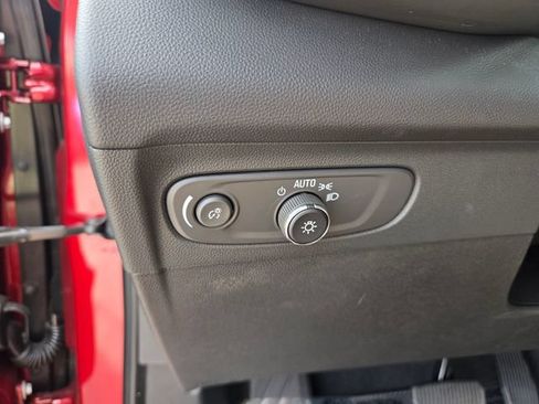 Used 2023 Buick Envision Essence AWD/4WD image 22