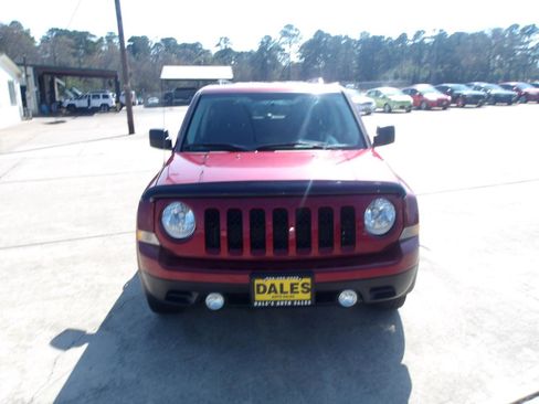 Used 2014 Jeep Patriot Latitude image 3