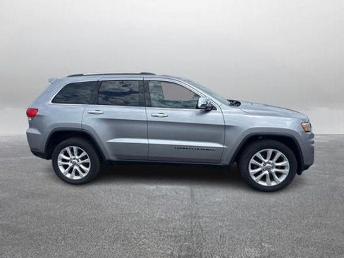 Used 2017 Jeep Grand Cherokee Limited w/ Trailer Tow Group IV AWD/4WD image 6