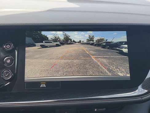 Used 2023 Buick Envision Essence FWD image 23