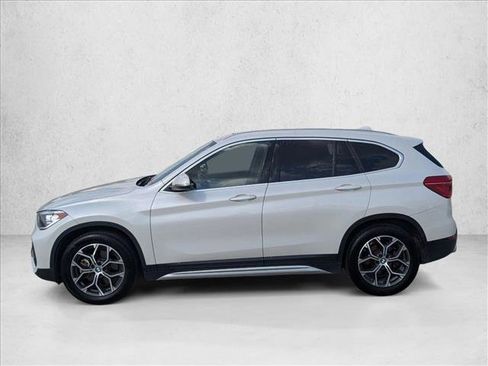 Used 2022 BMW X1 sDrive28i image 9