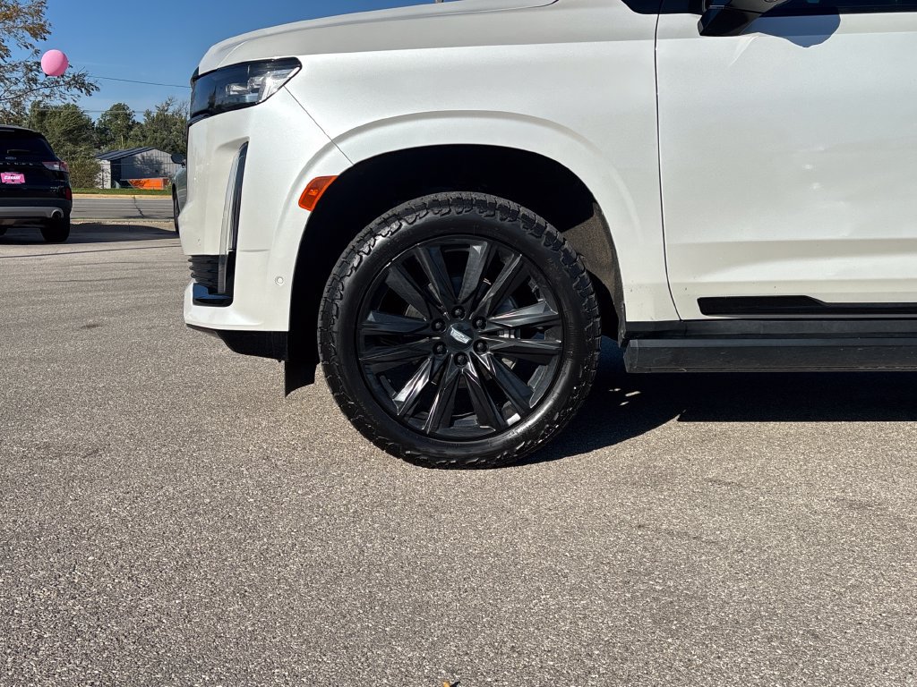Used 2022 Cadillac Escalade ESV Sport Platinum w/ Heavy-Duty Trailer Package AWD/4WD image 32