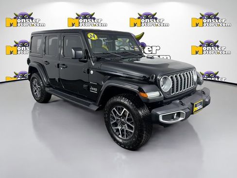Used 2024 Jeep Wrangler Unlimited Sahara w/ Technology Group AWD/4WD image 3