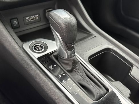 Used 2024 Nissan Sentra SV image 16