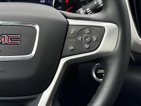 Used 2024 GMC Terrain SLT AWD/4WD image 8