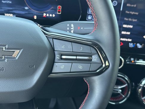 Used 2025 Chevrolet Blazer EV RS AWD/4WD image 29
