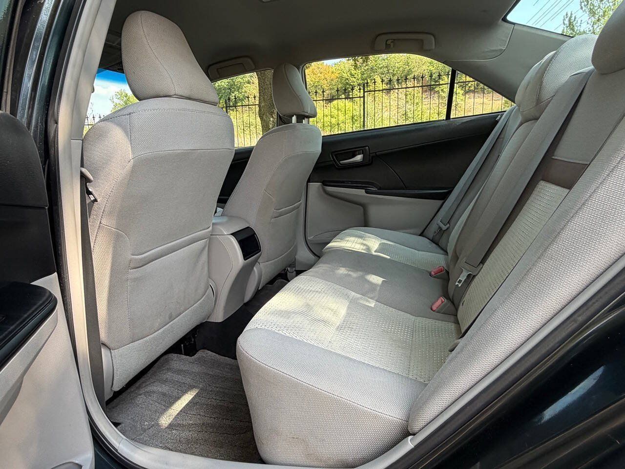 Used 2012 Toyota Camry LE FWD image 22