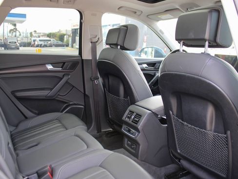 Used 2021 Audi Q5 Premium Plus w/ Premium Plus Package image 19