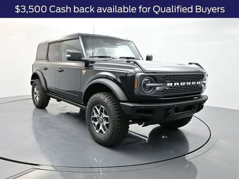 New 2025 Ford Bronco Badlands image 1