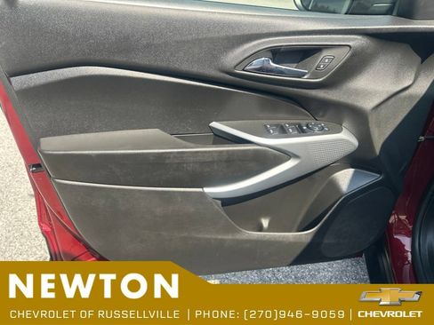 Used 2024 Chevrolet Trax LS FWD image 8