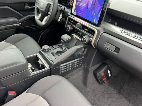 New 2025 Toyota Tacoma TRD Off-Road AWD/4WD image 15