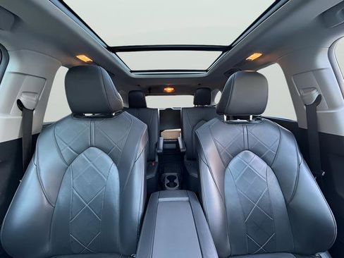 Used 2020 Toyota Highlander Platinum image 28