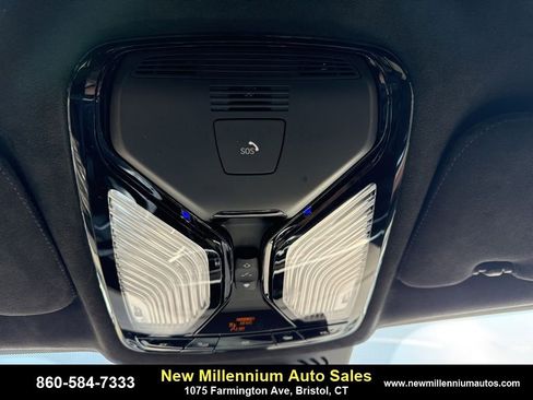 Used 2020 BMW X7 M50i image 21