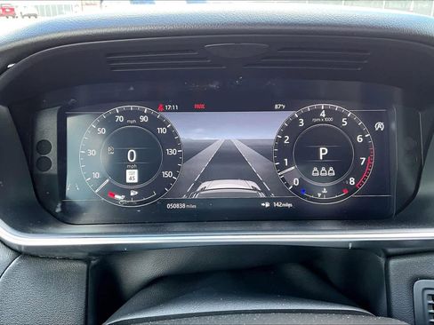 Used 2022 Land Rover Range Rover Sport HSE Silver Edition image 24