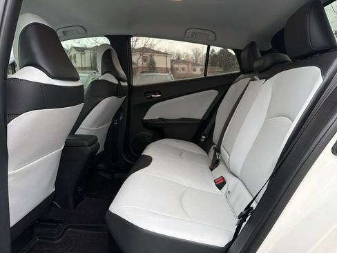 Used 2016 Toyota Prius Four image 14