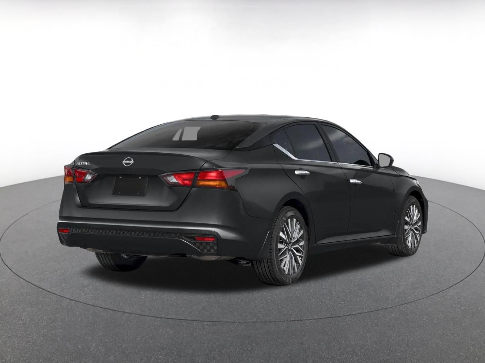 Used 2026 Nissan Altima 2.5 SV FWD image 2