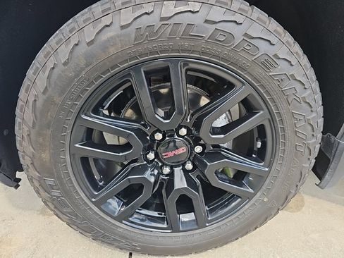 Used 2021 GMC Sierra 1500 Elevation w/ Preferred Package AWD/4WD image 18