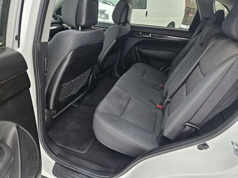 Used 2012 Kia Sorento BASE image 13