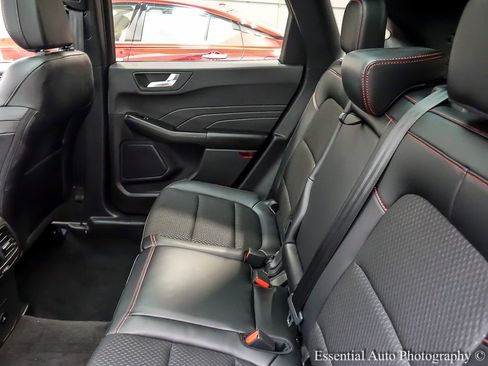 Used 2025 Ford Escape ST-Line Select w/ Tech Pack #1 image 14