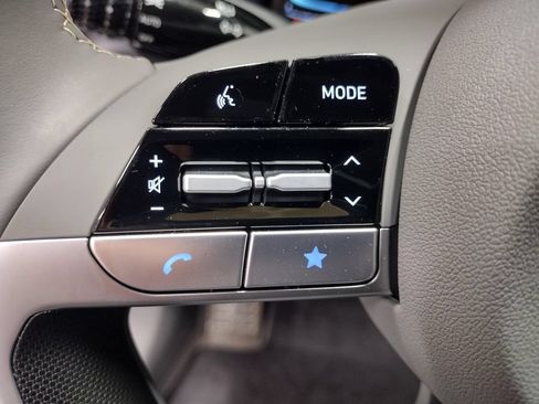 Used 2025 Hyundai Elantra Sport FWD image 22