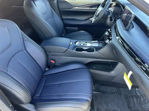 New 2026 INFINITI QX60 Sport w/ Dark Cargo Package image 9