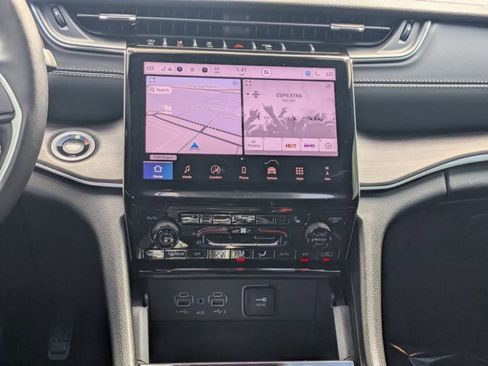 New 2025 Jeep Grand Cherokee L Limited w/ Black Appearance Package image 16