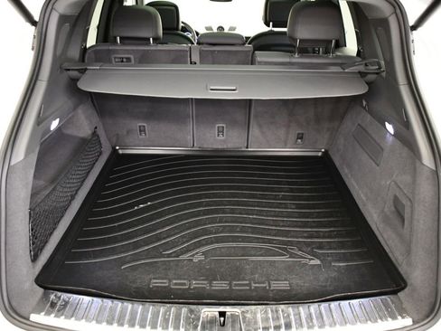 Used 2023 Porsche Cayenne image 58