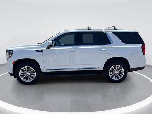 Used 2023 GMC Yukon SLT w/ SLT Premium Package AWD/4WD image 5