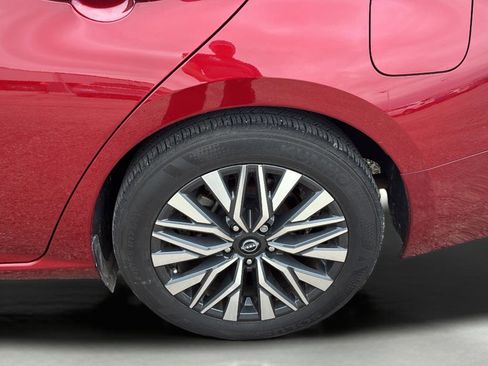 Used 2024 Nissan Altima 2.5 SV FWD image 31